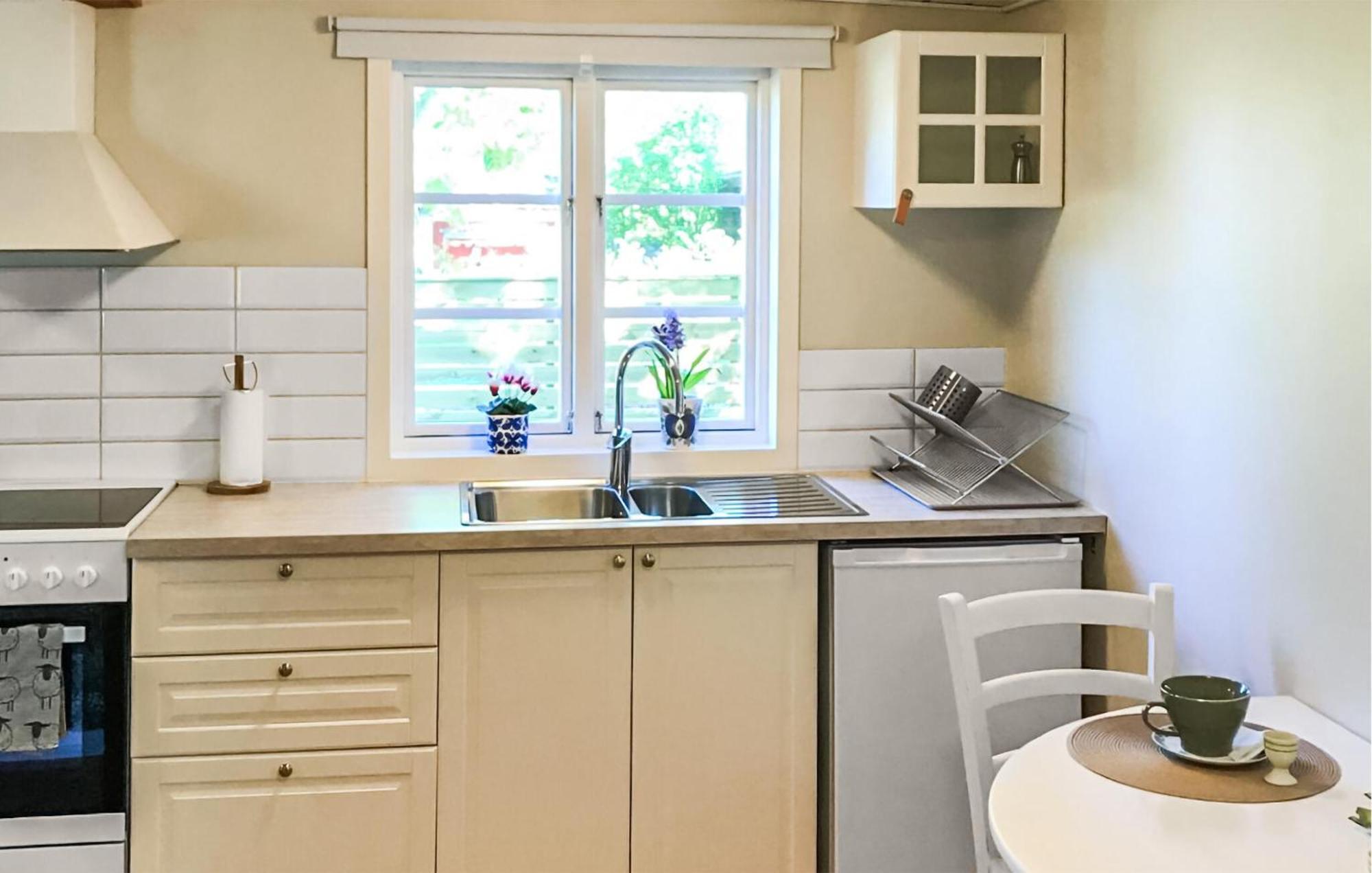 Amazing Home In Faerjestaden With Kitchen Экстерьер фото